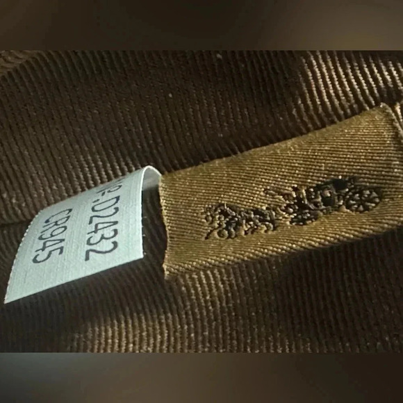 Coach Corner women’s Zip Wristlet Signature Canvas Stripe khaki chalk saddle - Picture 5 of 5